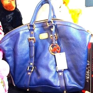 Nwt Michael kors navy Bedford satchel